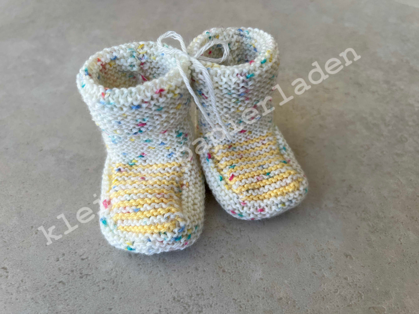 Babyschuhe + Glückwunschkarte