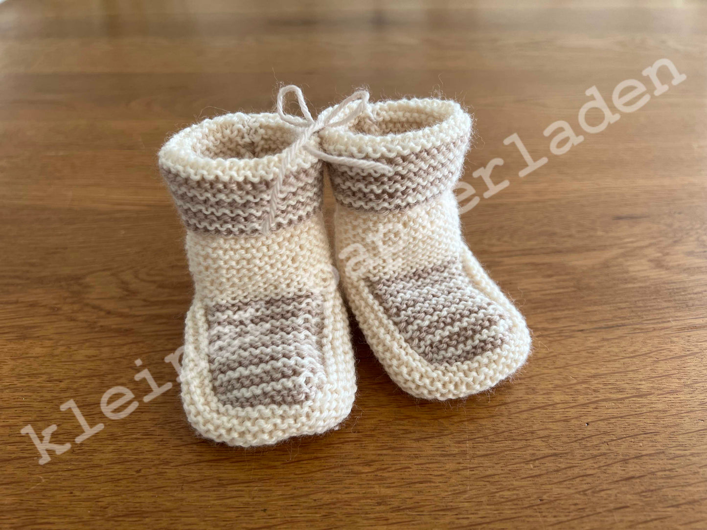 Babyschuhe + Glückwunschkarte